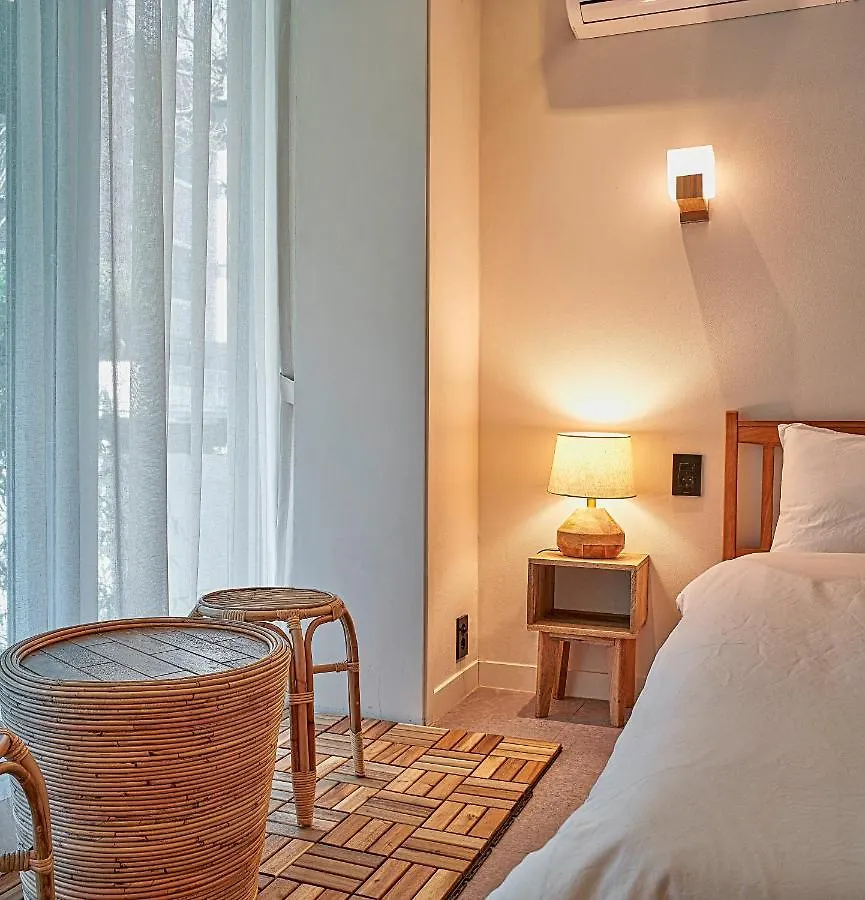 Butler:Lee Railpark-Female Only Hotel Seoul South Korea