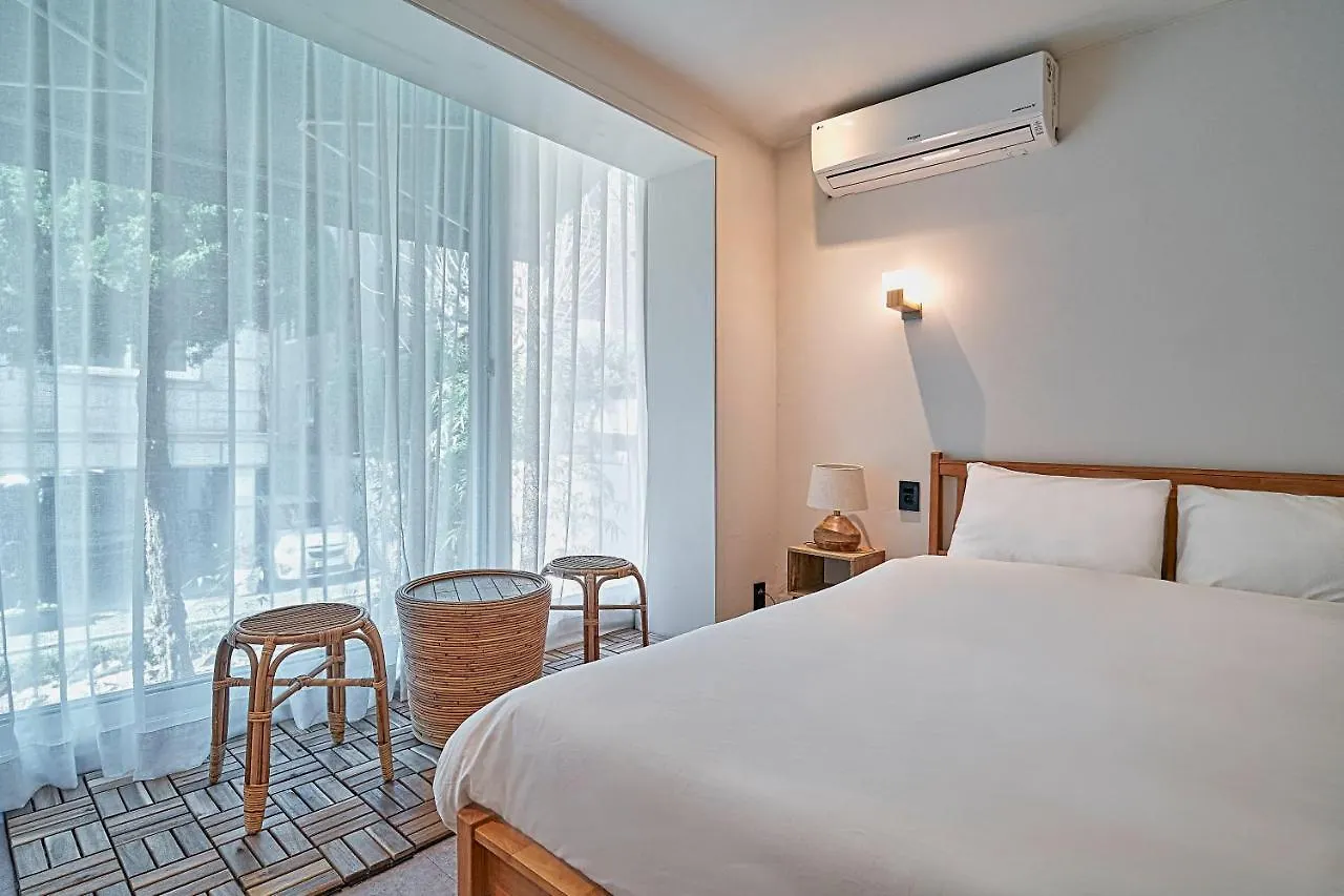 *** Guest house Butler:Lee Railpark-Female Only Hotel Seoul South Korea