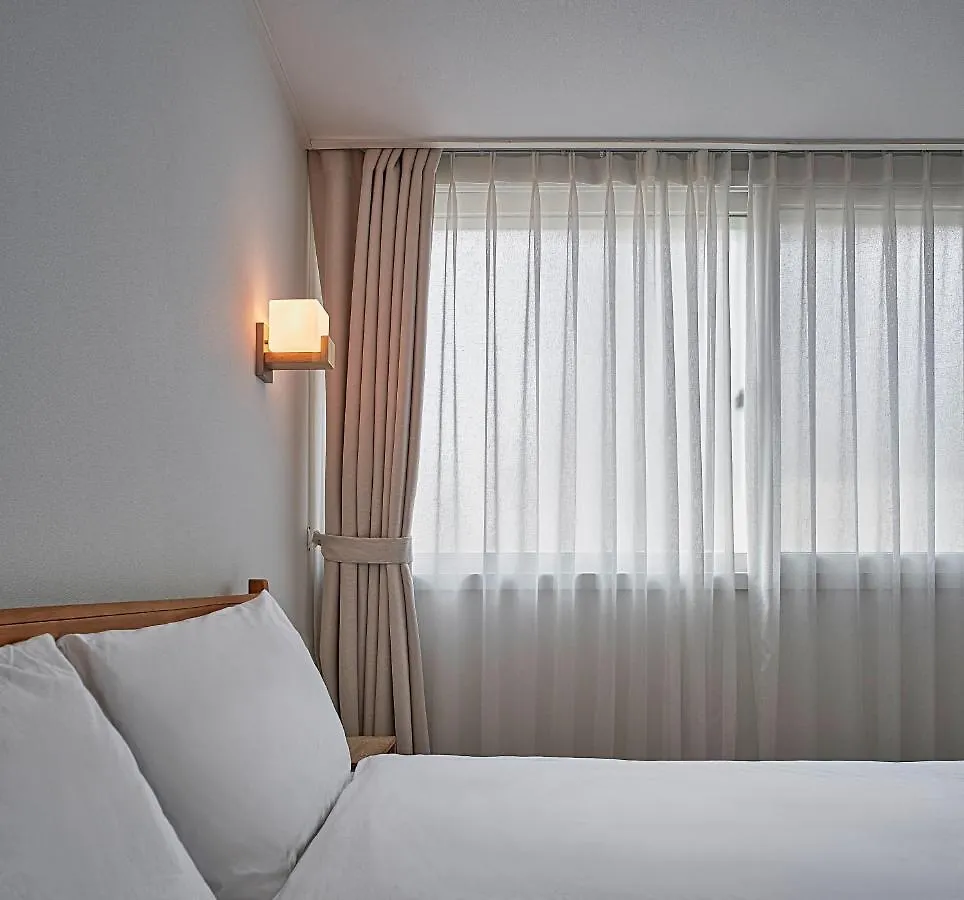Butler:Lee Railpark-Female Only Hotel Seoul South Korea